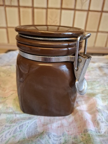 Large storage jar with - jar, clip